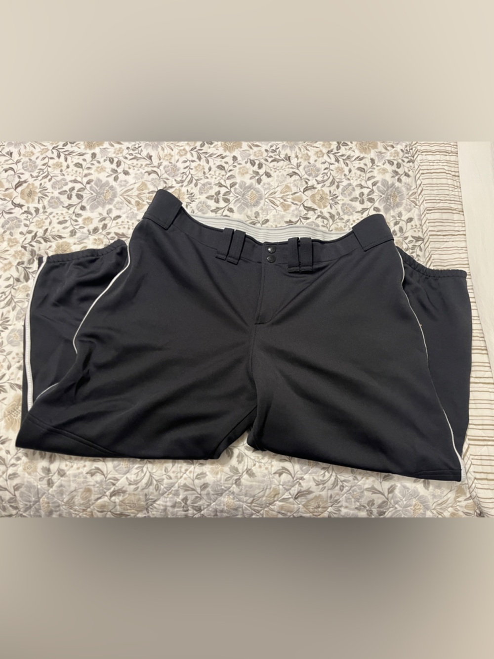 Mizuno Black Softball Pants with White Piping - Brand New no tag